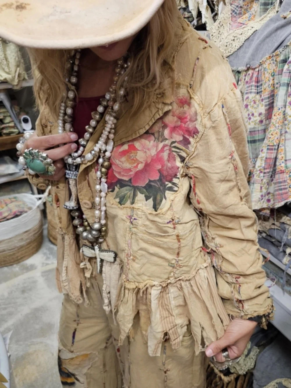 🎉 A RARE BIRD “ BUMBLE “ A RARE BIRD HAND MADE BUMBLE BEE ROSE JACKET